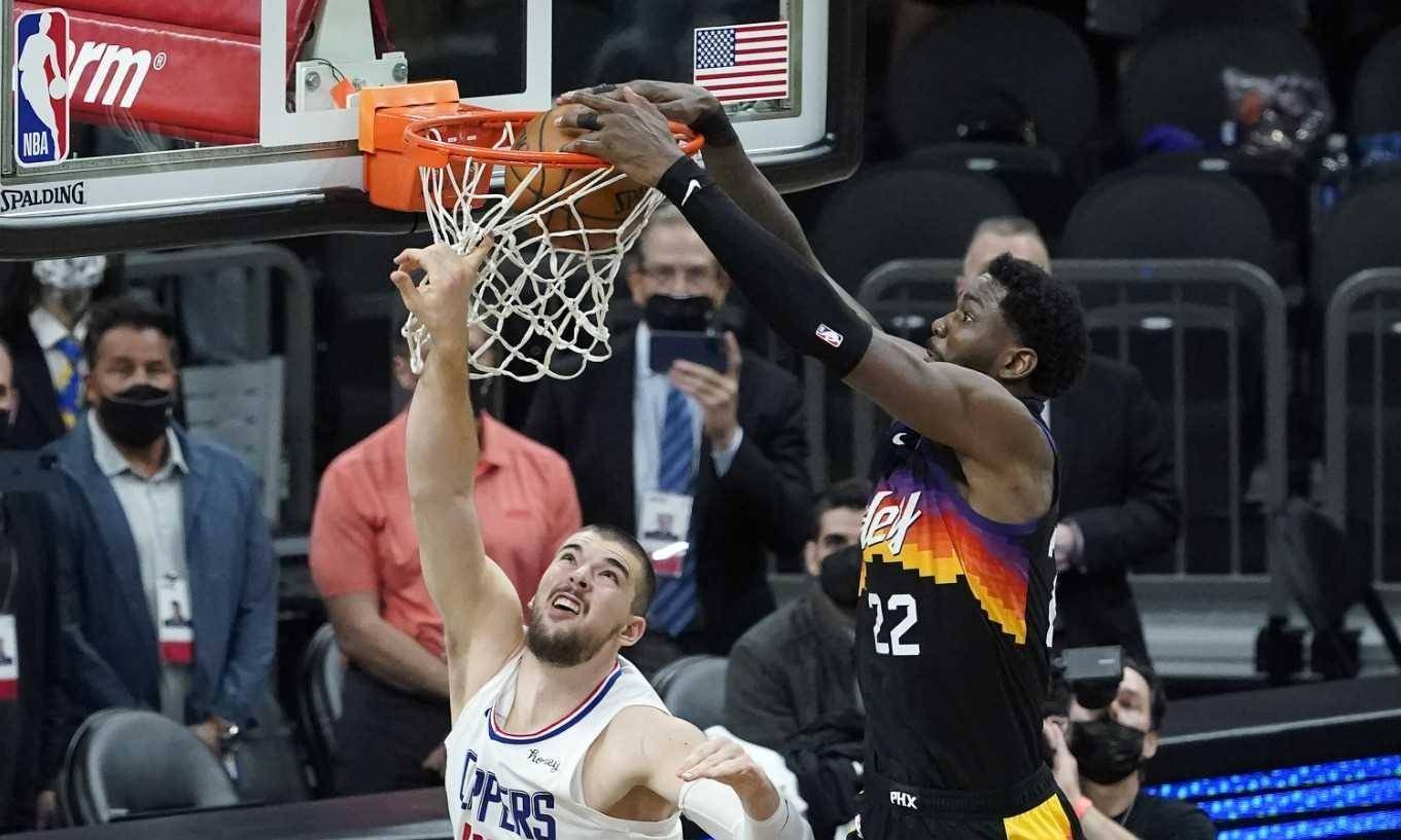 NBA季后赛今晚走向成谜；法兰克福绝杀压哨；悬念犹存；年轻球员得到机会的简单介绍